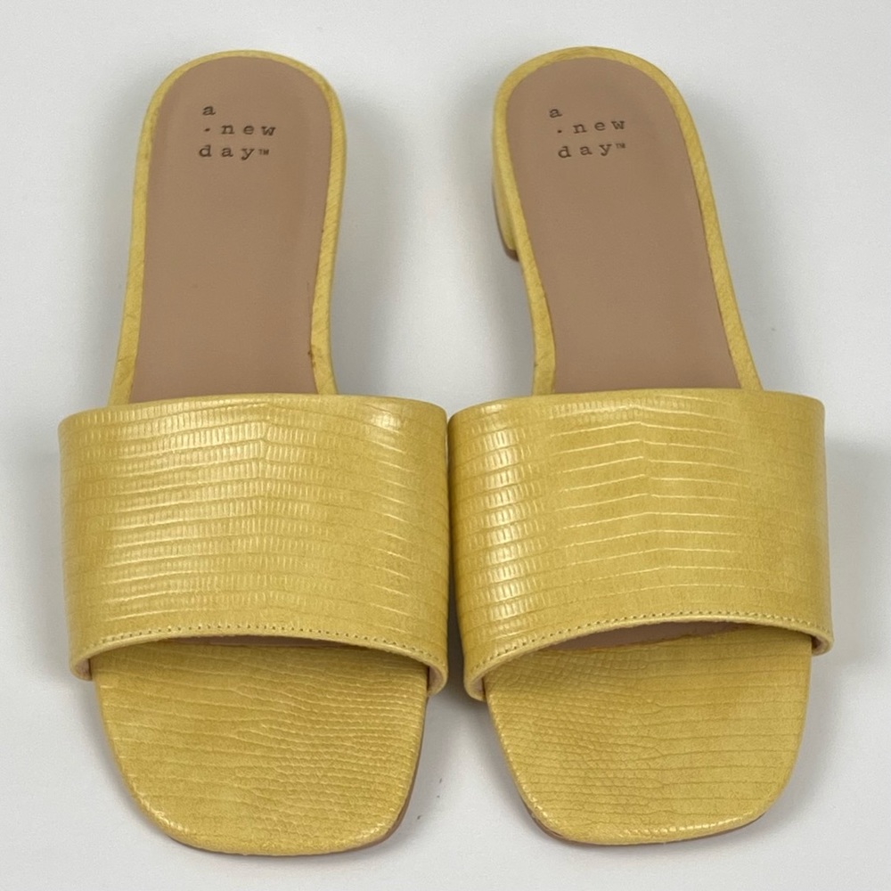 Target US 7 Sandal A New Day Slip On Heel Canary Yellow Crocodile Animal Summer